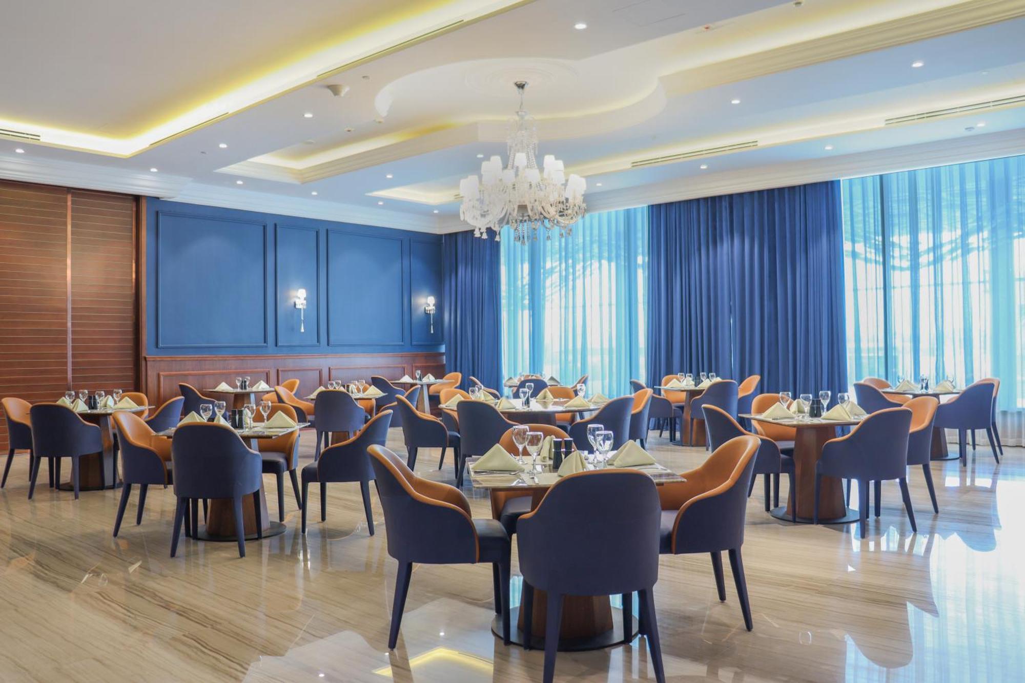 The Bentley Luxury Hotel & Suites Ντόχα Εξωτερικό φωτογραφία The restaurant