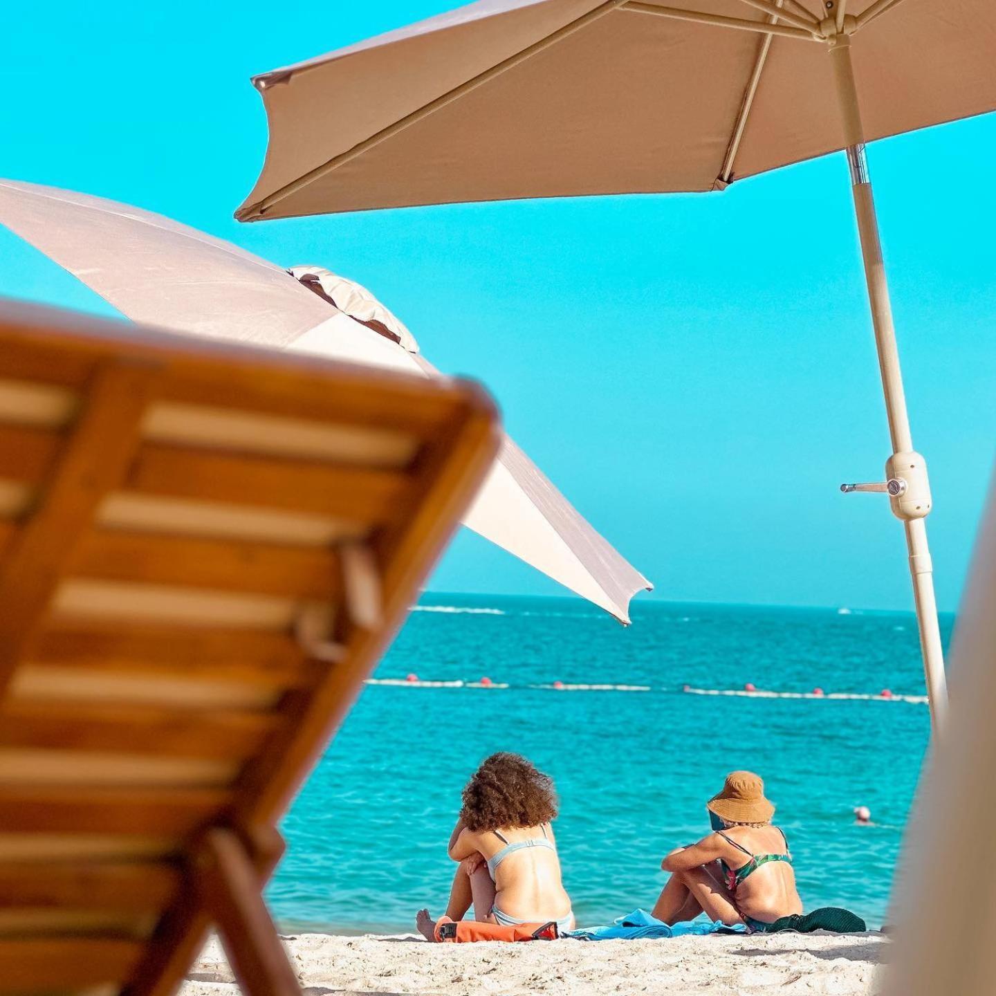 The Bentley Luxury Hotel & Suites Ντόχα Εξωτερικό φωτογραφία Beach in Marbella